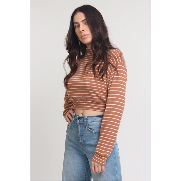 Fleece cropped sweatshirt top by The Classic - Picture 5 of 7